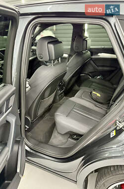 Внедорожник / Кроссовер Audi SQ5 2020 в 