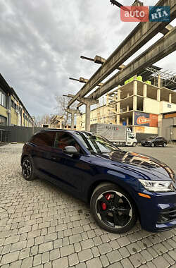 Внедорожник / Кроссовер Audi SQ5 2020 в 