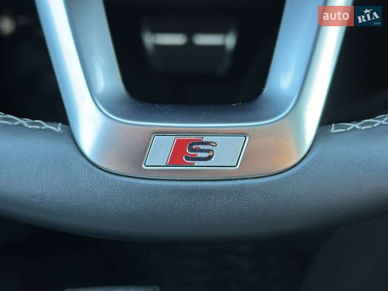 Внедорожник / Кроссовер Audi SQ5 2022 в Львове