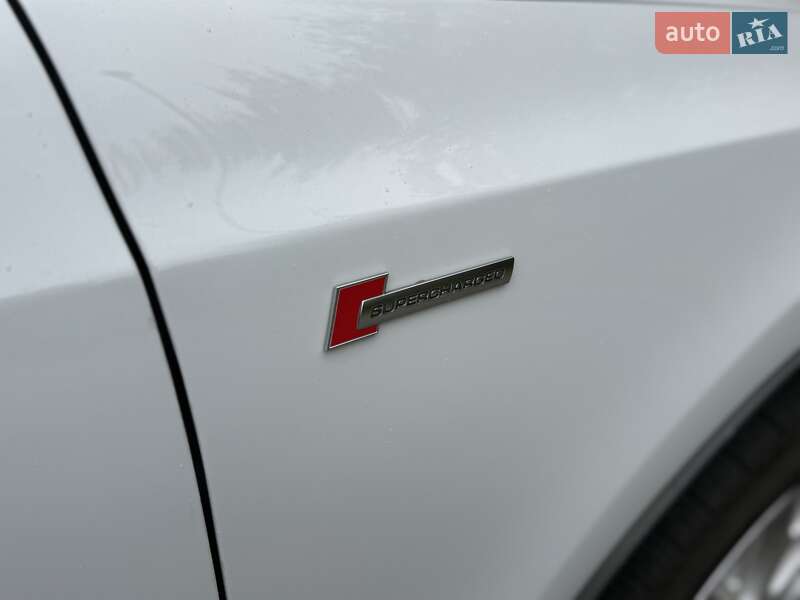 Внедорожник / Кроссовер Audi SQ5 2015 в Киеве