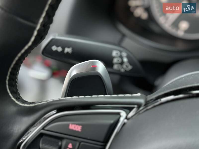 Внедорожник / Кроссовер Audi SQ5 2015 в Киеве