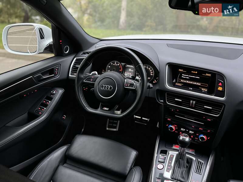 Внедорожник / Кроссовер Audi SQ5 2015 в Киеве
