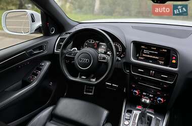 Внедорожник / Кроссовер Audi SQ5 2015 в 
