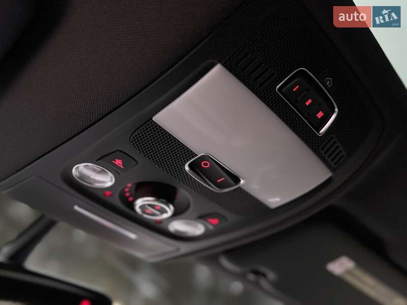 Внедорожник / Кроссовер Audi SQ5 2015 в Киеве