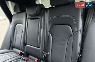 Внедорожник / Кроссовер Audi SQ5 2015 в 