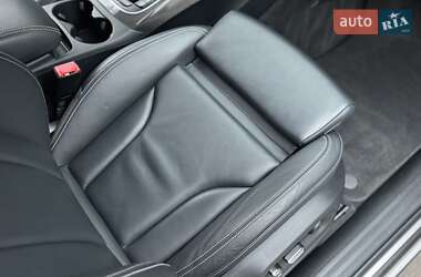 Внедорожник / Кроссовер Audi SQ5 2015 в 