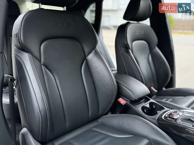 Внедорожник / Кроссовер Audi SQ5 2015 в Киеве