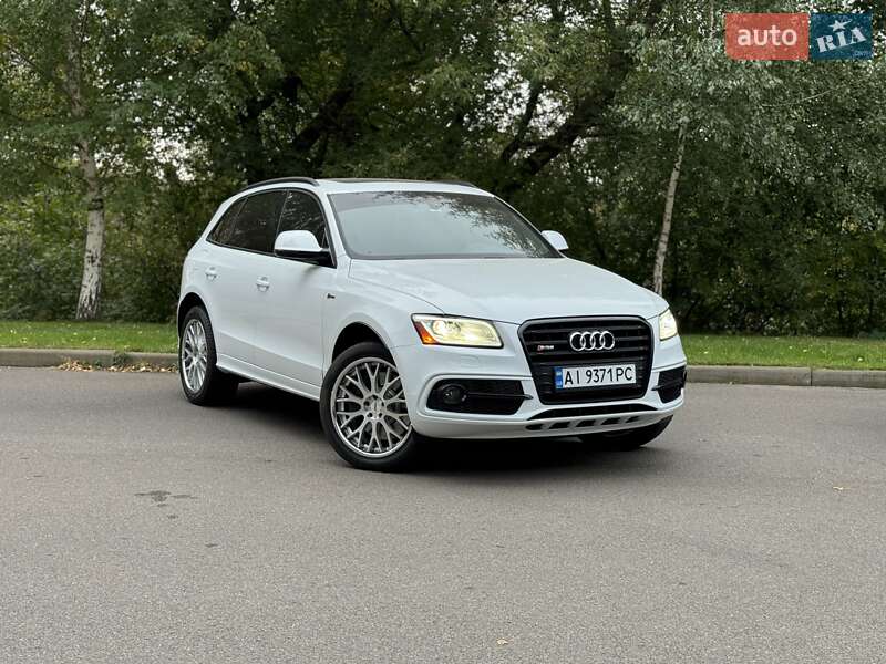 Внедорожник / Кроссовер Audi SQ5 2015 в Киеве