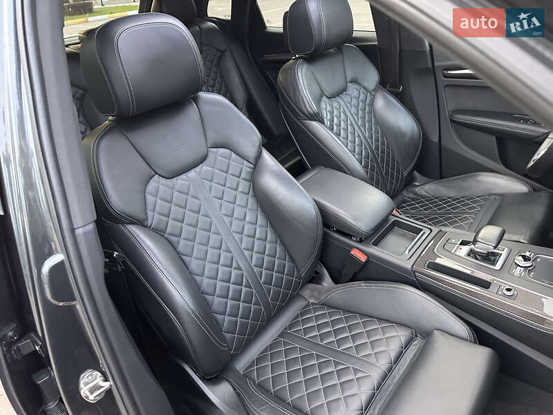Внедорожник / Кроссовер Audi SQ5 2017 в Киеве