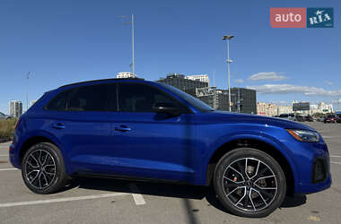 Внедорожник / Кроссовер Audi SQ5 2021 в 