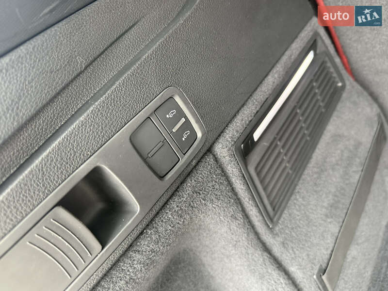 Позашляховик / Кросовер Audi SQ5 2019 в Києві