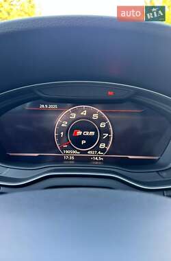 Внедорожник / Кроссовер Audi SQ5 2017 в 
