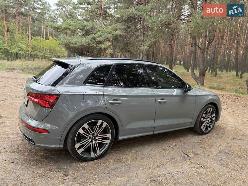Внедорожник / Кроссовер Audi SQ5 2019 в Днепре
