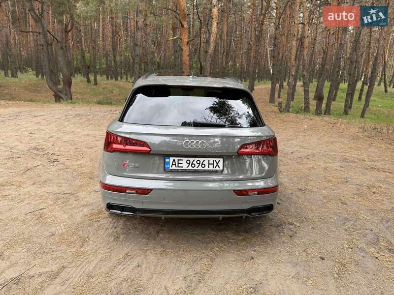 Внедорожник / Кроссовер Audi SQ5 2019 в Днепре