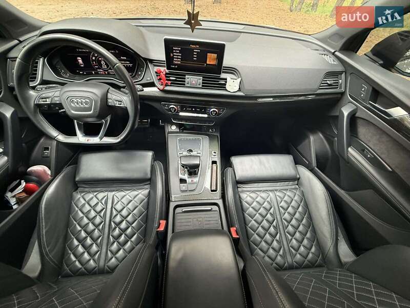 Внедорожник / Кроссовер Audi SQ5 2019 в Днепре