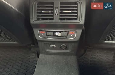 Позашляховик / Кросовер Audi SQ5 2023 в 