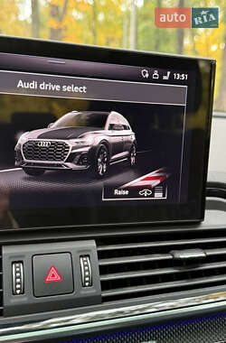 Позашляховик / Кросовер Audi SQ5 2023 в 