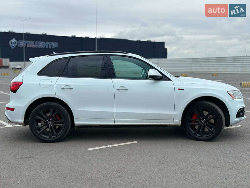 Позашляховик / Кросовер Audi SQ5 2014 в Львові