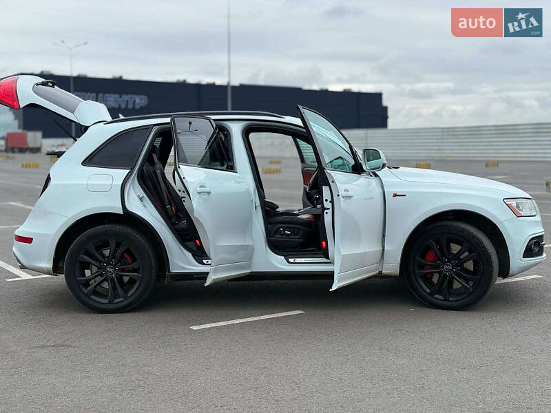 Позашляховик / Кросовер Audi SQ5 2014 в Львові