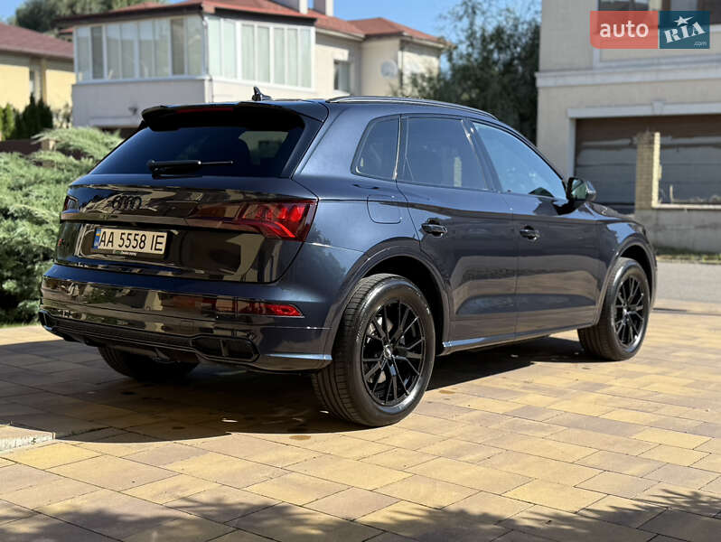 Внедорожник / Кроссовер Audi SQ5 2020 в Киеве
