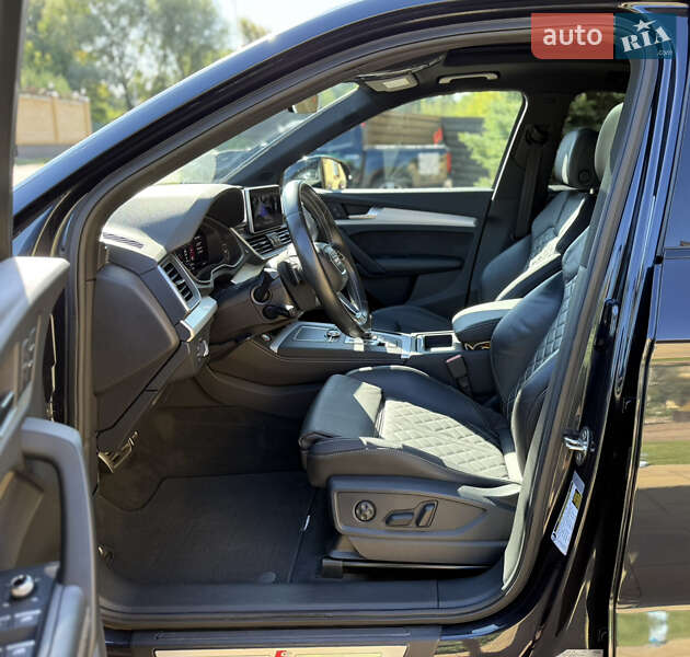 Внедорожник / Кроссовер Audi SQ5 2020 в Киеве