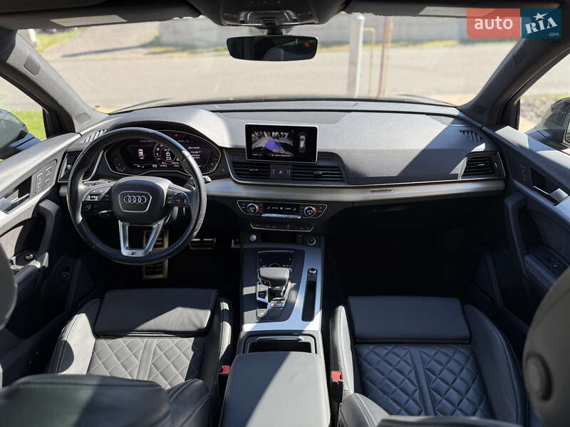 Внедорожник / Кроссовер Audi SQ5 2020 в Киеве