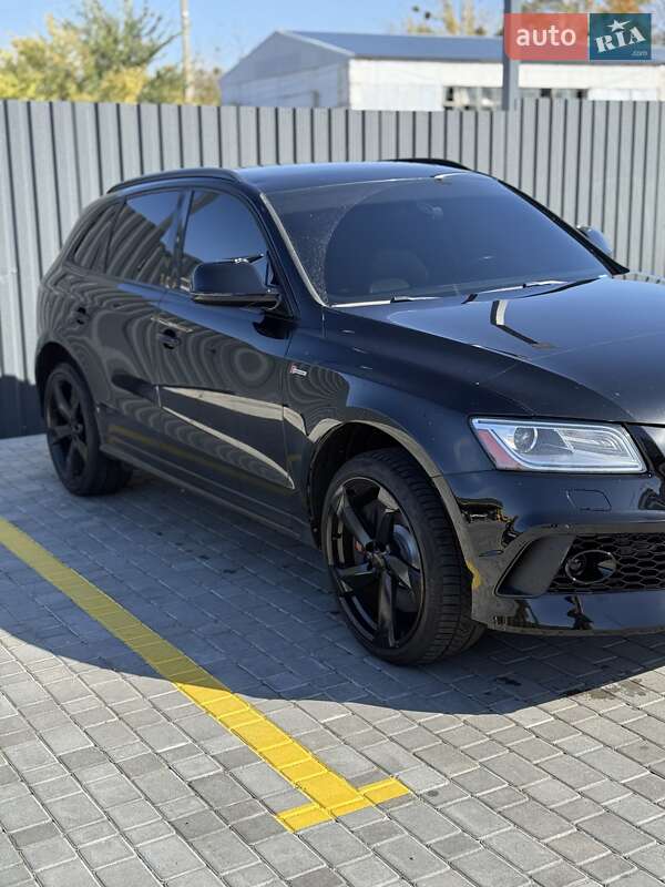 Позашляховик / Кросовер Audi SQ5 2015 в Харкові