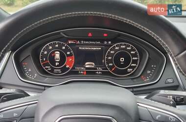 Внедорожник / Кроссовер Audi SQ5 2017 в 