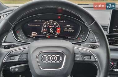 Внедорожник / Кроссовер Audi SQ5 2017 в 