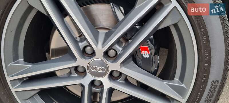 Позашляховик / Кросовер Audi SQ5 2017 в Харкові
