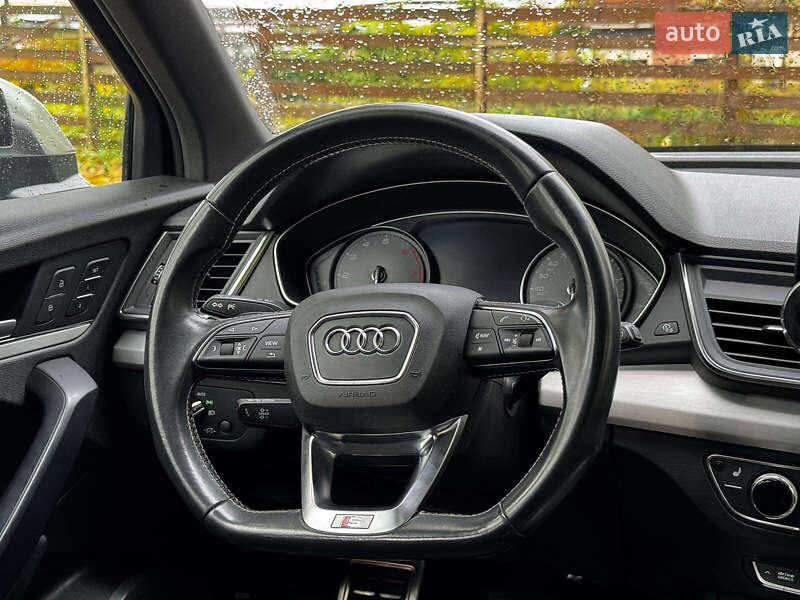 Внедорожник / Кроссовер Audi SQ5 2019 в Киеве