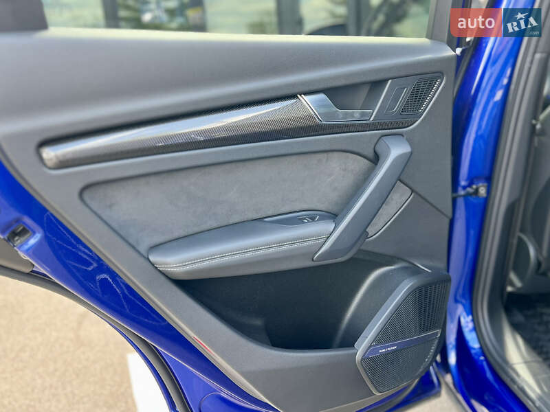 Внедорожник / Кроссовер Audi SQ5 2021 в Киеве