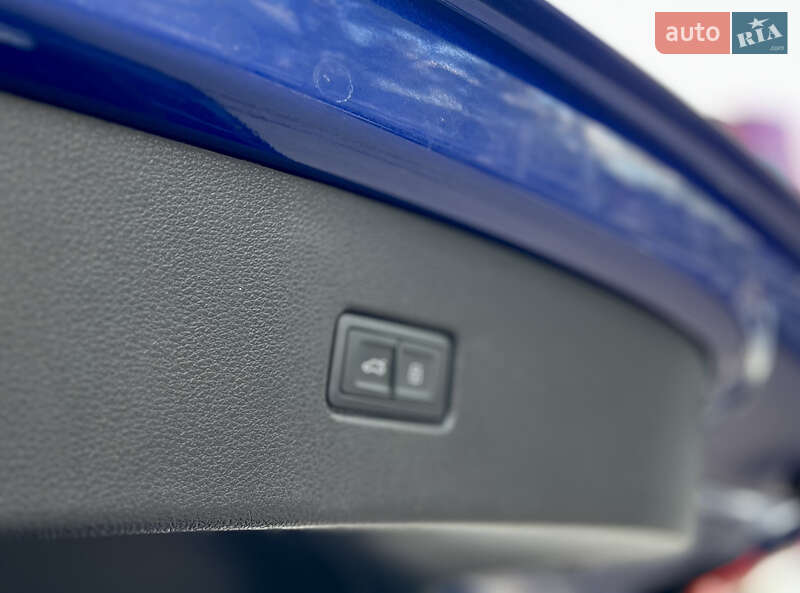 Внедорожник / Кроссовер Audi SQ5 2021 в Киеве