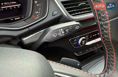 Позашляховик / Кросовер Audi SQ5 2020 в  фото 40 Позашляховик / Кросовер Audi SQ5 2020 в