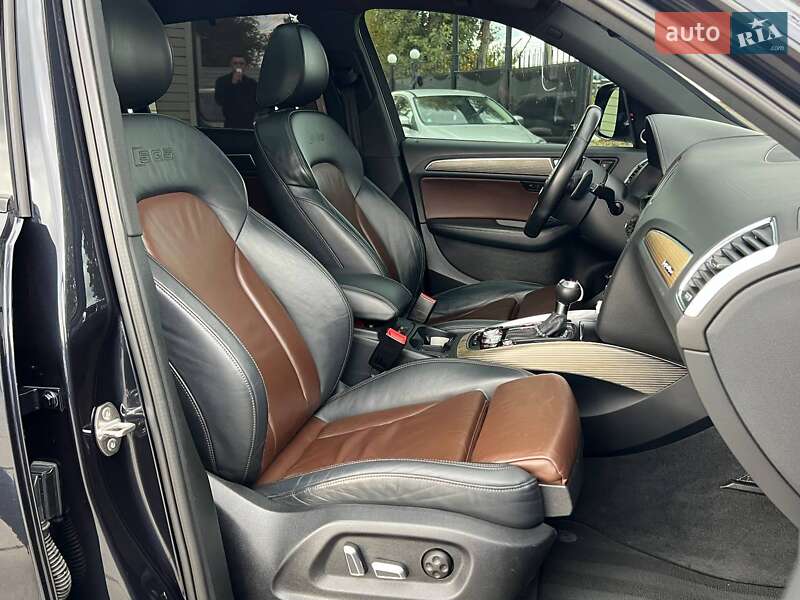 Внедорожник / Кроссовер Audi SQ5 2015 в Киеве