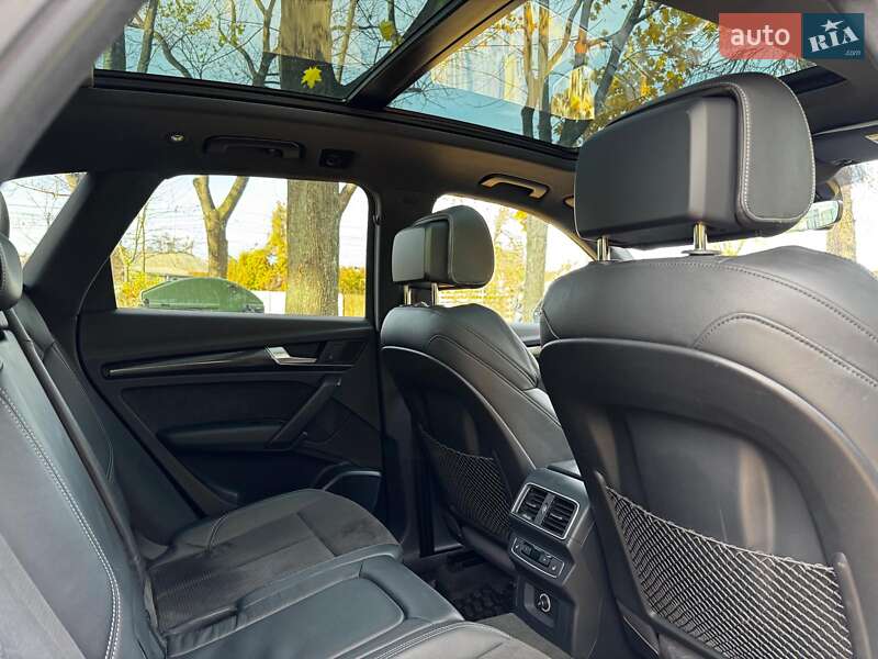 Позашляховик / Кросовер Audi SQ5 2017 в Києві фото 30 Позашляховик / Кросовер Audi SQ5 2017 в Києві