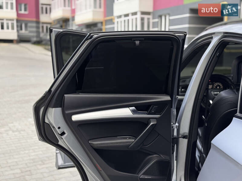 Позашляховик / Кросовер Audi SQ5 2017 в Львові фото 37 Позашляховик / Кросовер Audi SQ5 2017 в Львові