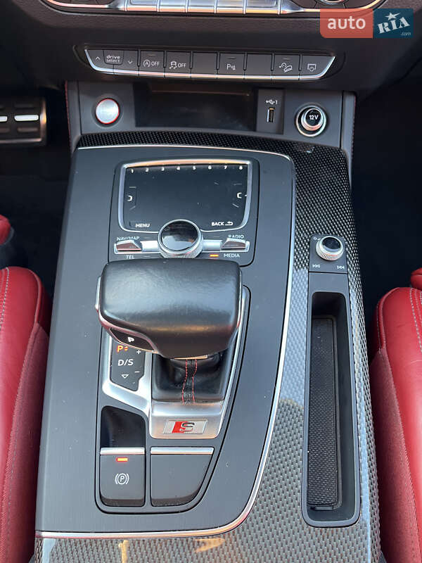 Позашляховик / Кросовер Audi SQ5 2018 в Києві фото 23 Позашляховик / Кросовер Audi SQ5 2018 в Києві