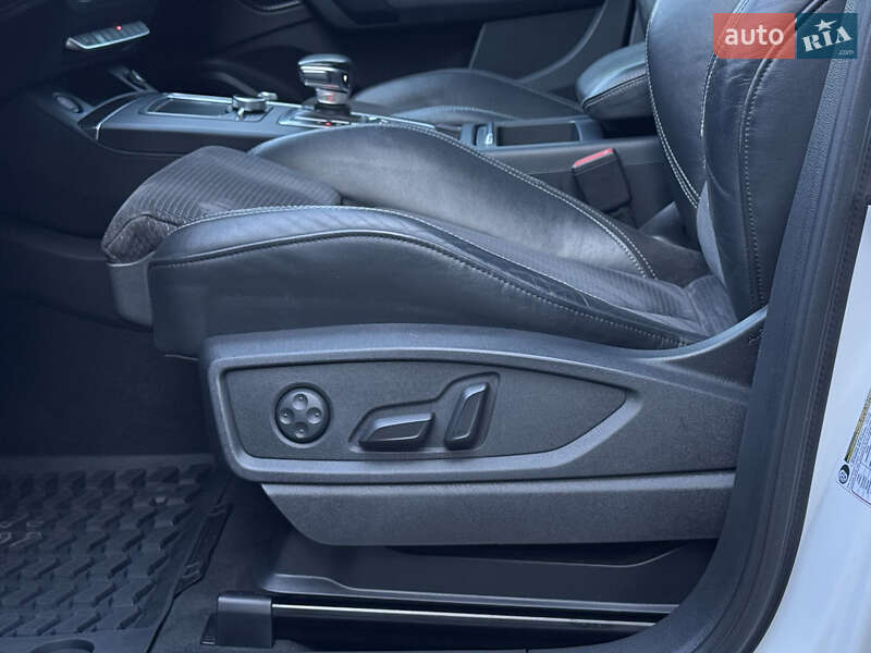 Внедорожник / Кроссовер Audi SQ5 2017 в Тернополе