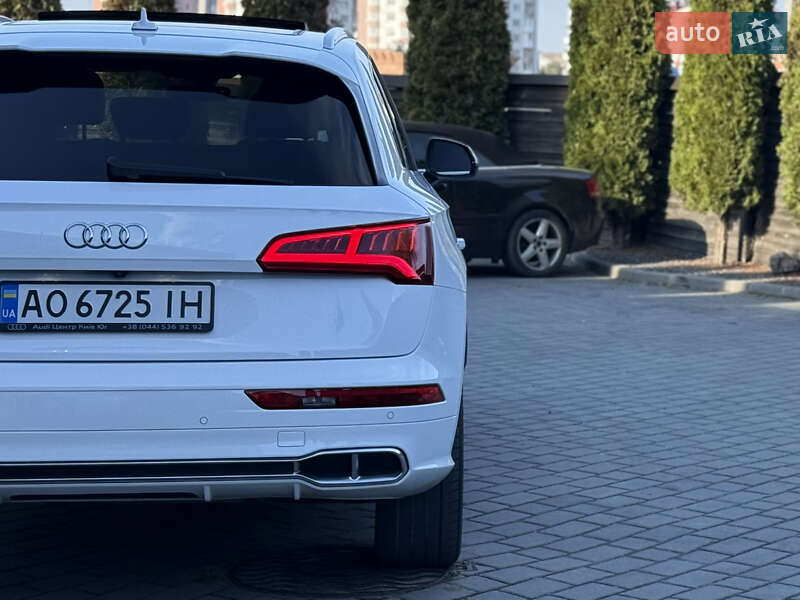 Внедорожник / Кроссовер Audi SQ5 2017 в Тернополе