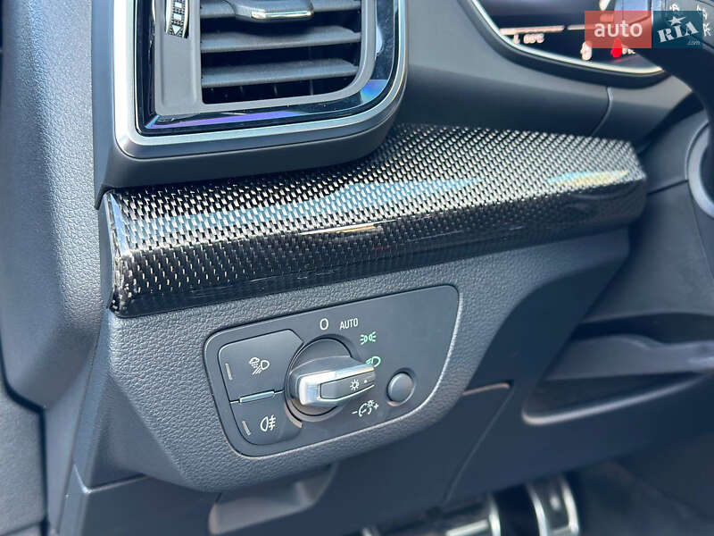 Внедорожник / Кроссовер Audi SQ5 2022 в Днепре