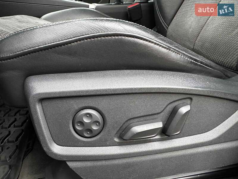 Позашляховик / Кросовер Audi SQ5 2019 в Києві фото 18 Позашляховик / Кросовер Audi SQ5 2019 в Києві