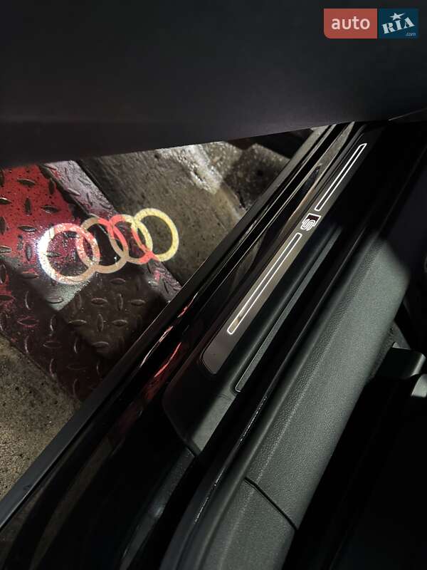 Позашляховик / Кросовер Audi SQ5 2019 в Тернополі