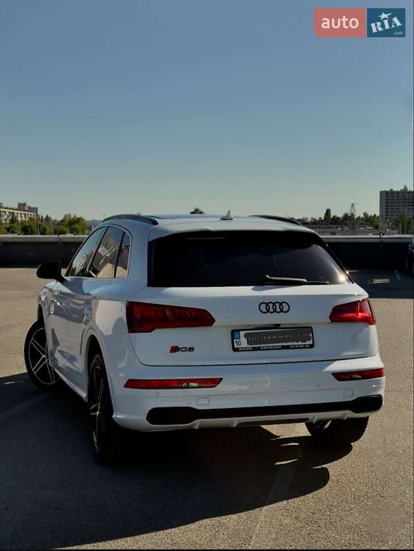 Внедорожник / Кроссовер Audi SQ5 2018 в Киеве фото 12 Внедорожник / Кроссовер Audi SQ5 2018 в Киеве
