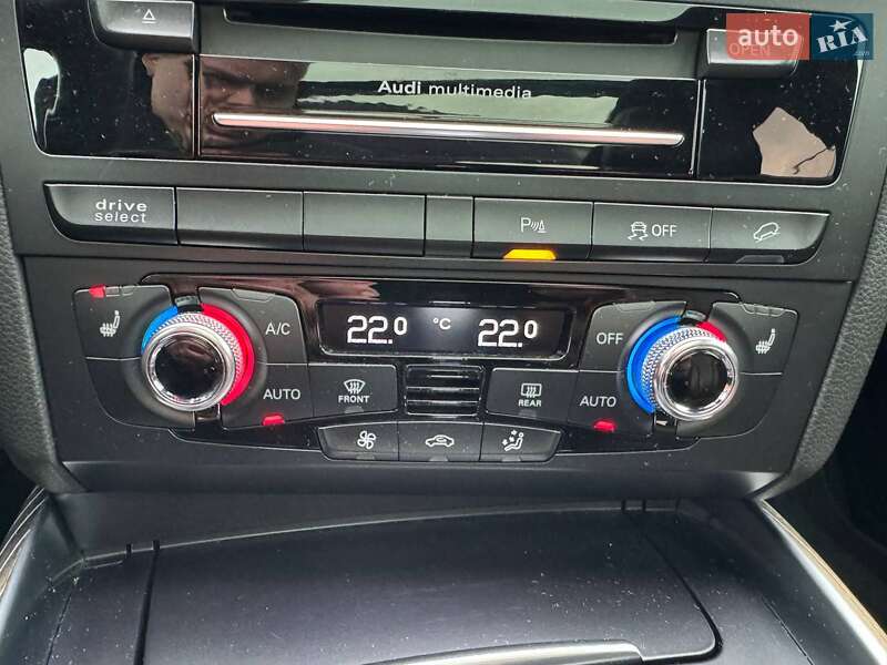 Позашляховик / Кросовер Audi SQ5 2015 в Києві