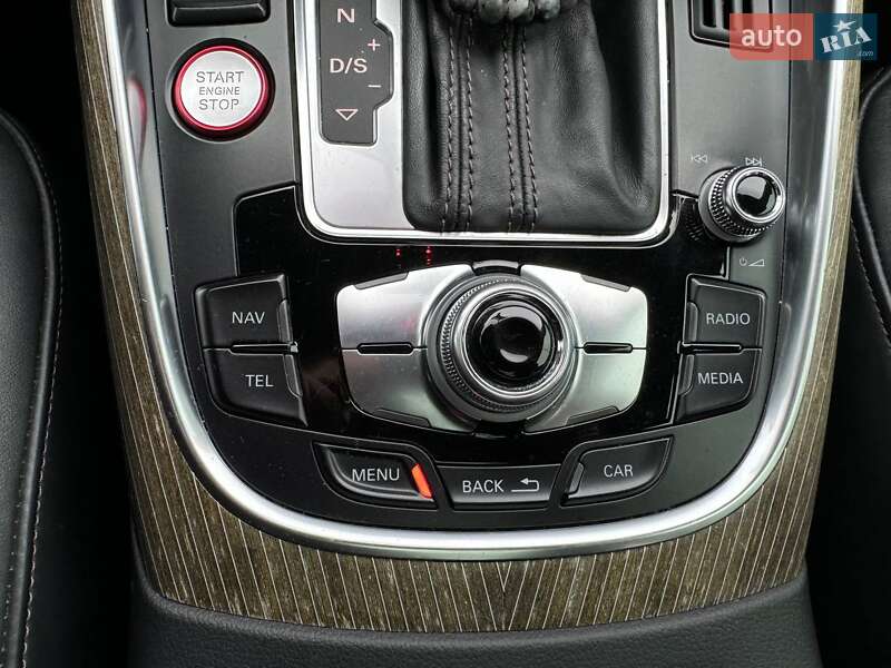 Позашляховик / Кросовер Audi SQ5 2015 в Києві