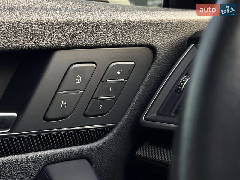 Позашляховик / Кросовер Audi SQ5 2018 в Києві фото 23 Позашляховик / Кросовер Audi SQ5 2018 в Києві