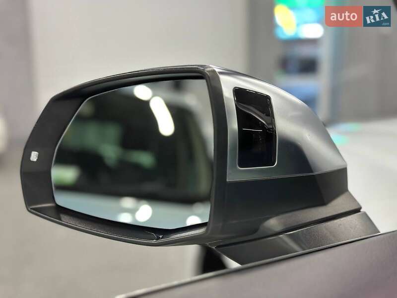 Внедорожник / Кроссовер Audi SQ5 2018 в Каменском