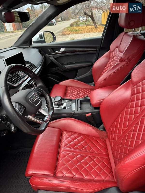 Внедорожник / Кроссовер Audi SQ5 2018 в Запорожье