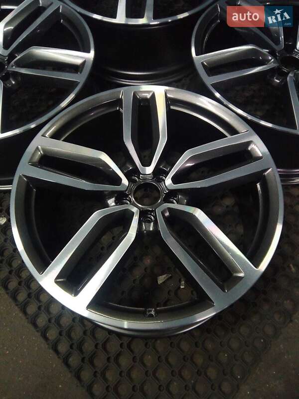 Внедорожник / Кроссовер Audi SQ5 2015 в Харькове фото 10 Внедорожник / Кроссовер Audi SQ5 2015 в Харькове